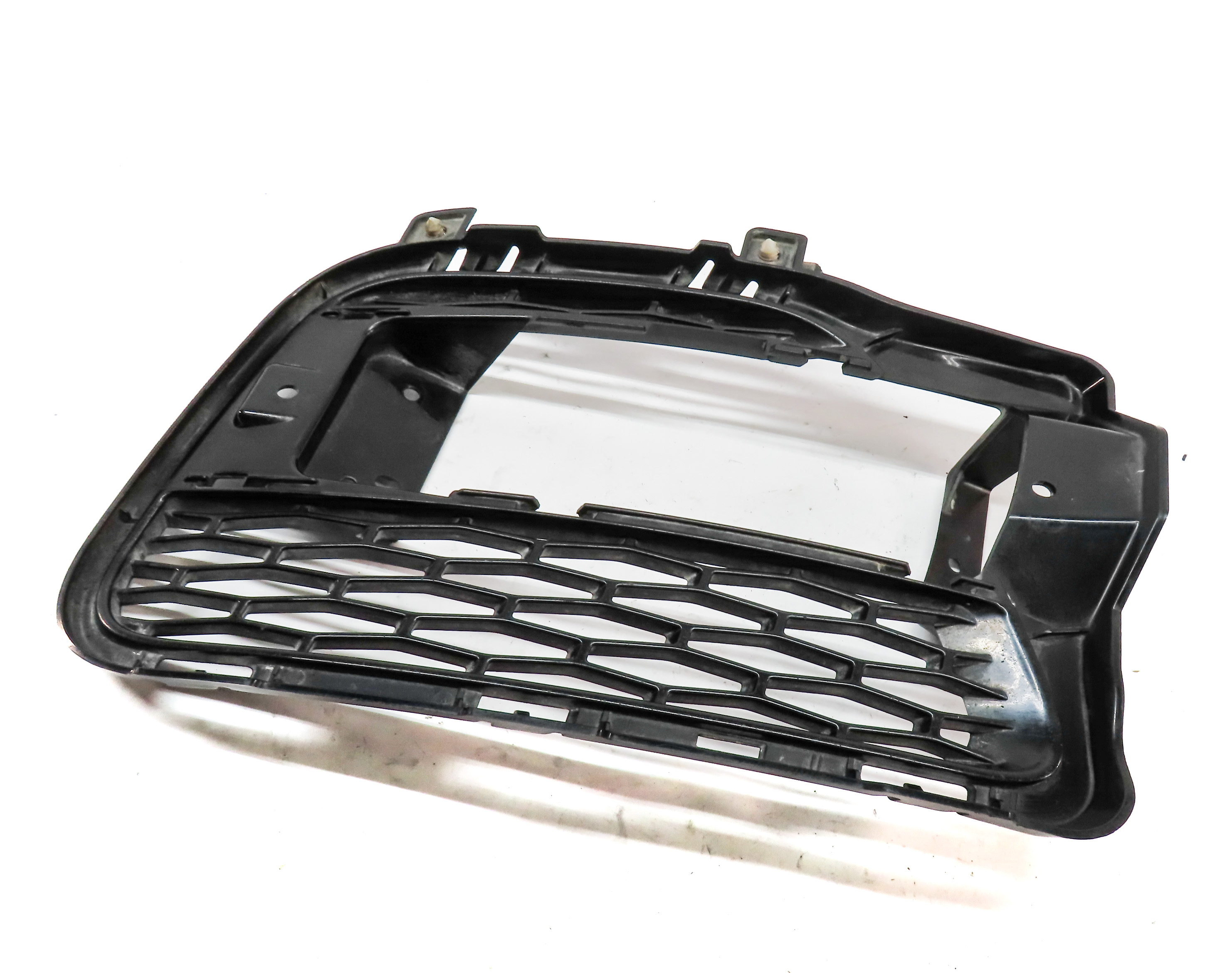 2014-2017 RANGE ROVER SPORT (L494) LEFT FRONT DRIVER FOGLIGHT GRILLE TRIM — exact item pictured
